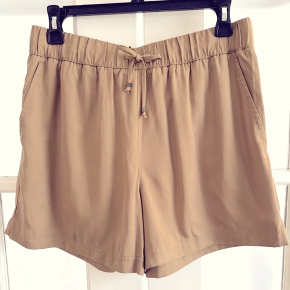 Banana Republic | Tencil Pull On 4”Inseam High Waist Tan Dressy Shorts - Picture 3 of 11